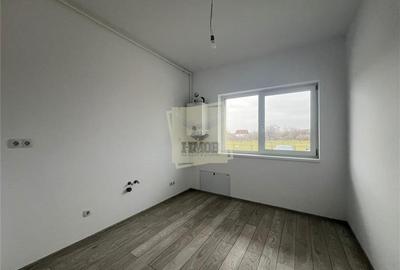 Apartament 62 mpu cu 3 camere balcon 9 mp zona Ciresica - 11