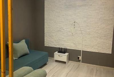 Apartament cu 3 camere decomandat în Apărătorii Patriei