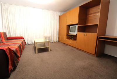2 camere la curte intr-o zona linistita in Cetatii - 2