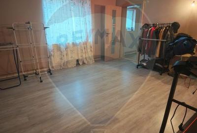 P+E+M cu 13 camere, Bariera Valcii in proximitatea Spitalului Regional - 8