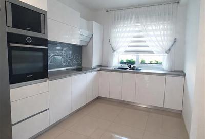Casa moderna 3 camere 2 bai curte si parcare zona Triajului - 9