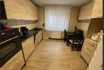 Titan,Basarabia,Metrou,Costin Georgian,bl.1988,reabilitat,DECOMANDAT,Amenajat - 2