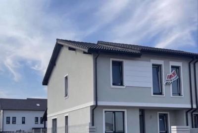 Duplex cu 4 camere în Săcălaz