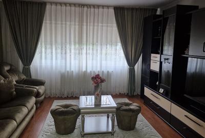 Apartament 3 camere, central - 2