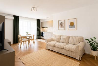 Apartament cu 2 camere semidecomandat, mobilat în Între Lacuri