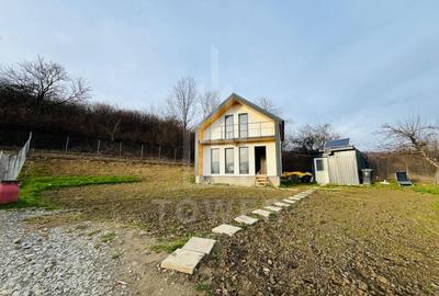 Casă individuală cu 3 camere în Cristian