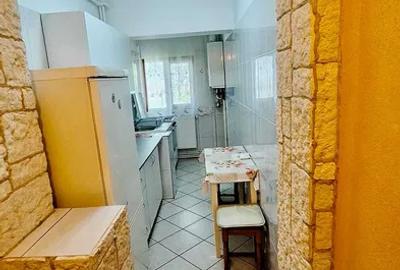 Garsoniera, decomandata, 34 mp, centrala proprie, metrou Jiului aproape - 4