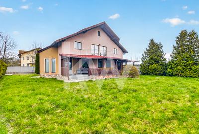 Casă individuală cu 6 camere în Stupini