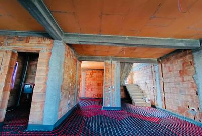 PROPRIETAR: Casa Valea Adâncă, zona 5 Drumuri, 124 mp + terasă, balcon și beci - 18