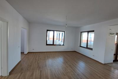 CASA 4 CAMERE CU SUPRAFATA GENEROASA IN  STIL NEOROMANESC - 16