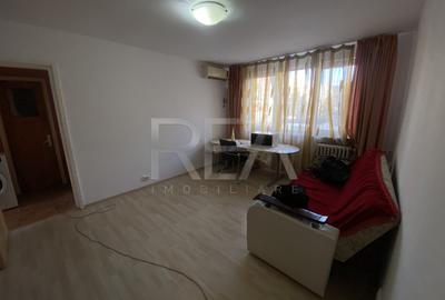 Apartament cu 3 camere semidecomandat, mobilat în Rahova