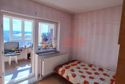 Apartament cu 4 camere decomandat de vanzare in zona Rovine - 10