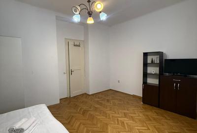 Apartament de închiriat, 3 camere, 75 mp, Piața Mihai Viteazul - 10