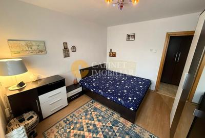 Apartament cu 2 camere semidecomandat, mobilat în Podu Roș