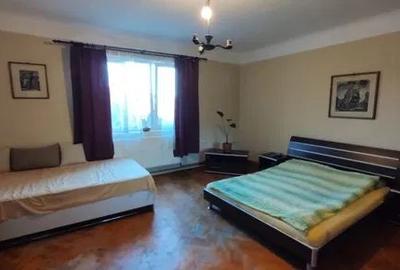 Apartament cu 2 camere semidecomandat în Gruia