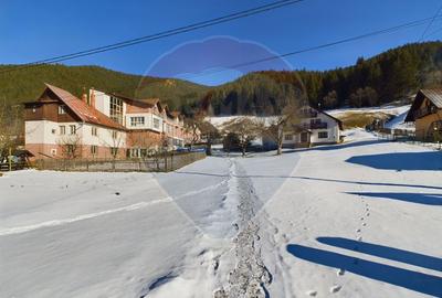 Vila / Pensiune / Camin / Azil seniori, zona superba Moeciu, parcare - 10