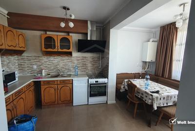 Apartament trei camere, semidecomandat, mobilat, zona BMW - 1