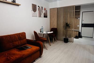 Garsonieră decomandată în Central