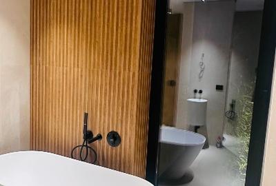 Casă Parter cu Design Minimalist și Piscină - 12
