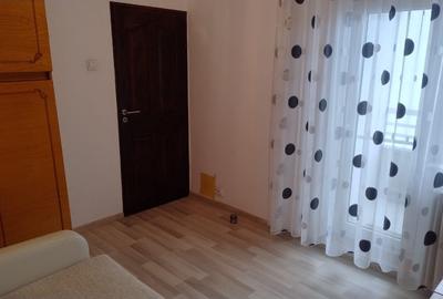 Vânzare apartament 3 camere strada Eroilor nr 8 , zona Sala Sporturilor - 16