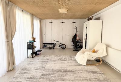 Apartament cu TERASA de 100 mp, GRĂDINA de 100 mp și vedere la PISCINA - 10