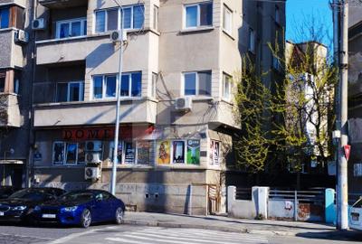 Bloc 30 camere - Piata Foisorul de Foc - 525000 euro - 1