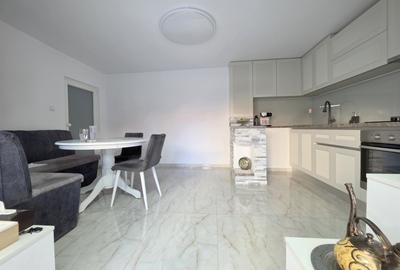 Piata Muncii, vila singur curte, 8 camere, 227 mp utili - 8
