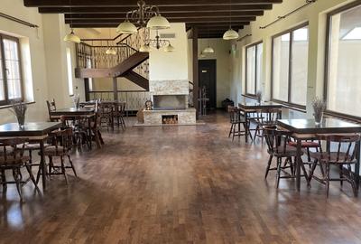 Destinație mixtă (restaurant, showroom, manej) – Herneacova - 6
