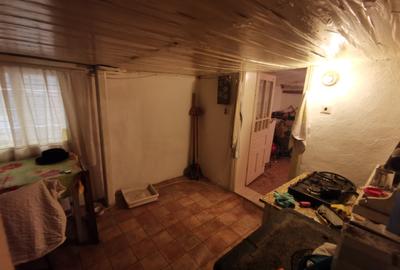 Casa batraneasca la Buzeni - 10