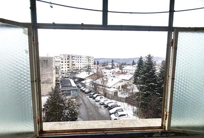 3 Camere, Central, Ideal pentru Familie, An '81 - 30