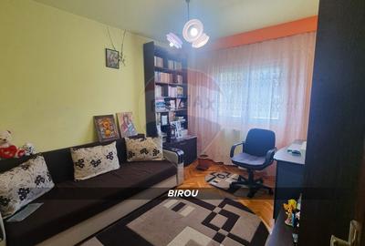 OCAZIE!!! Apartament cu 3 camere, 2 bai et. 2 Str. Hortensiei CENTRAL - 14