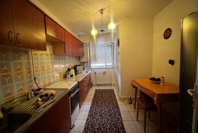 Apartament cu 4 camere, decomandat, et.2, Republicii cu GARAJ