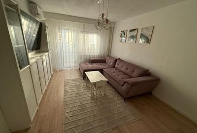 Apartament cu 3 camere decomandat, mobilat în Moșilor