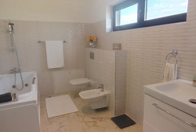 Superba casa individuala, mobilata cu finisaje de lux - 13