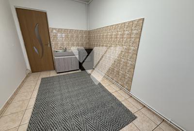 Apartament 2 camere renovat geam la baie zona Tiglari Sibiu - 5
