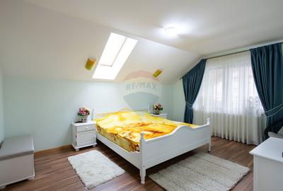 Casa spatioasa de vanzare - 56