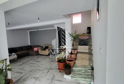 Casa individuala cu teren generos de 898 mp,Sag zona Centrala - 10