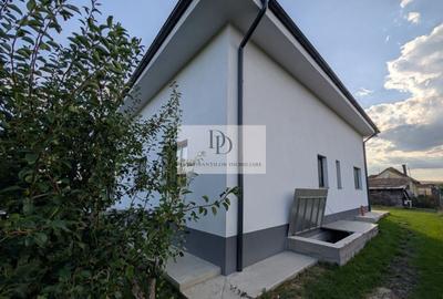 Vanzare 3 case | Teren 1400 mp | Garaj auto + Anexe - 5