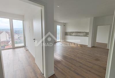 Apartament cu 3 camere semidecomandat, mobilat în Central
