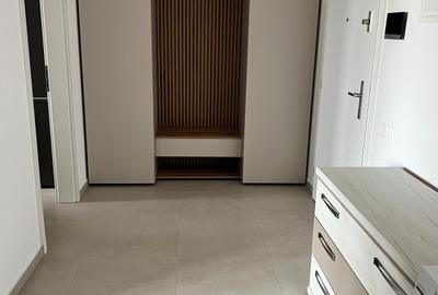 Garsonieră decomandată în Tractorul