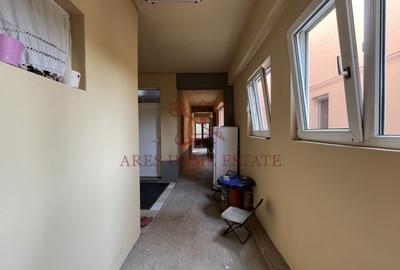 Casă individuală P+1+pod, pe piloni cu panouri solare - 11