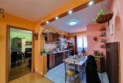 Apartament cu 3 camere decomandat, mobilat în Între Lacuri