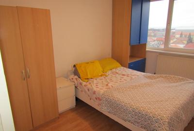 Apartament zona Mihai Viteazul, str. Fratii Buzesti