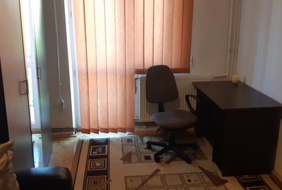 Zona Balcescu-UVT, decomandat, centrala proprie, amenajat, mobilat complet - 9
