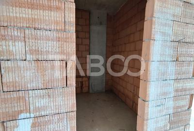 Spatiu comercial open space generos stradal cu vitrine Turnisor Sibiu - 5