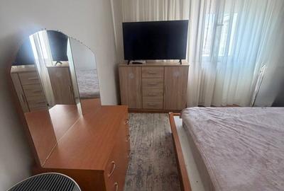 Apartament 3 camere DECOMANDAT – 9 Mai / Domnișori - 9