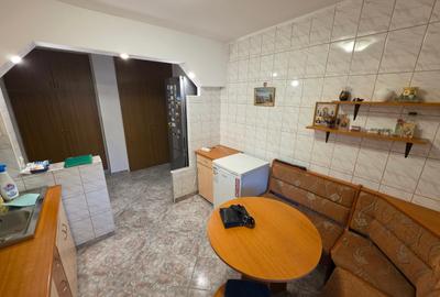 Tineretului, 10 minute metrou Timpuri noi, al Bran, bloc 4 etaje din 1986 - 10