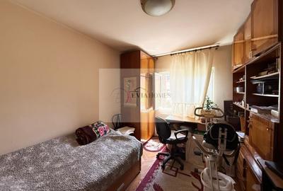 3 camere / 2 bai/ etaj intermediar/ Titulescu/ Albini - 4