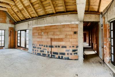 Vilă mediteraneană, pe parter, cartier cu iesire la lac, peninsula Balotesti - 9