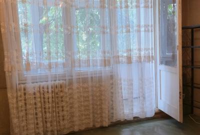 3 camere | etaj 1 | decomandat |  450 m Metrou Valea Ialomitei - 1